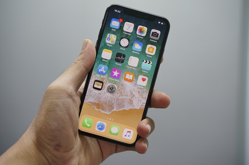 آيفون 15 برو ماكس 256GB — جديد بالكرتون