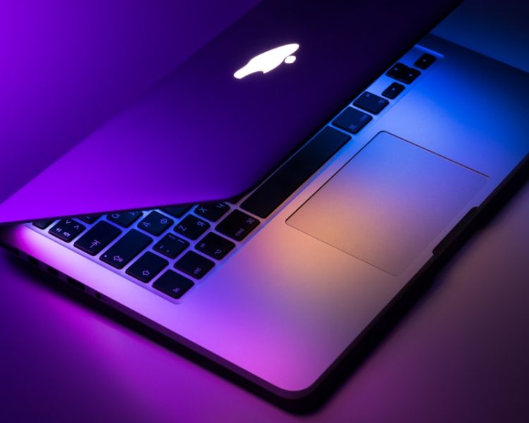 لابتوب ماك بوك برو M3 — 14 إنش